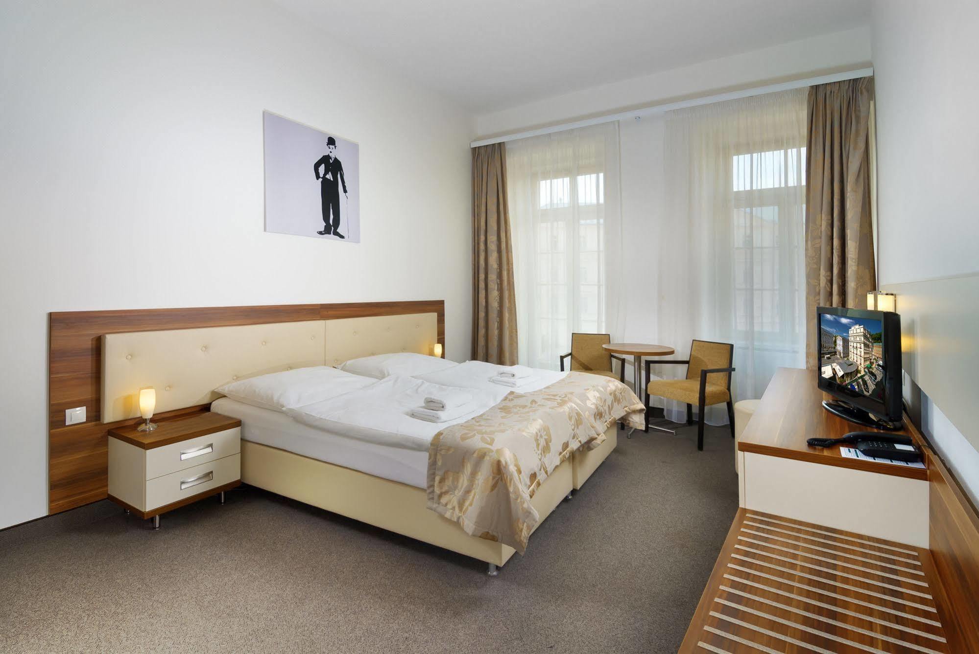 Hotel Malta Κάρλοβι Βάρι Εξωτερικό φωτογραφία